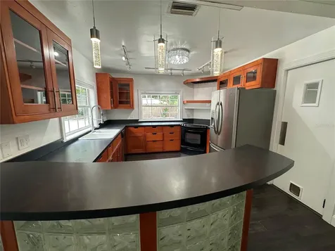 2559 E Paulstan Court Sarasota FL 34237