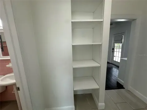 2559 E Paulstan Court Sarasota FL 34237
