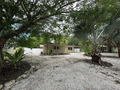 2559 E Paulstan Court Sarasota FL 34237