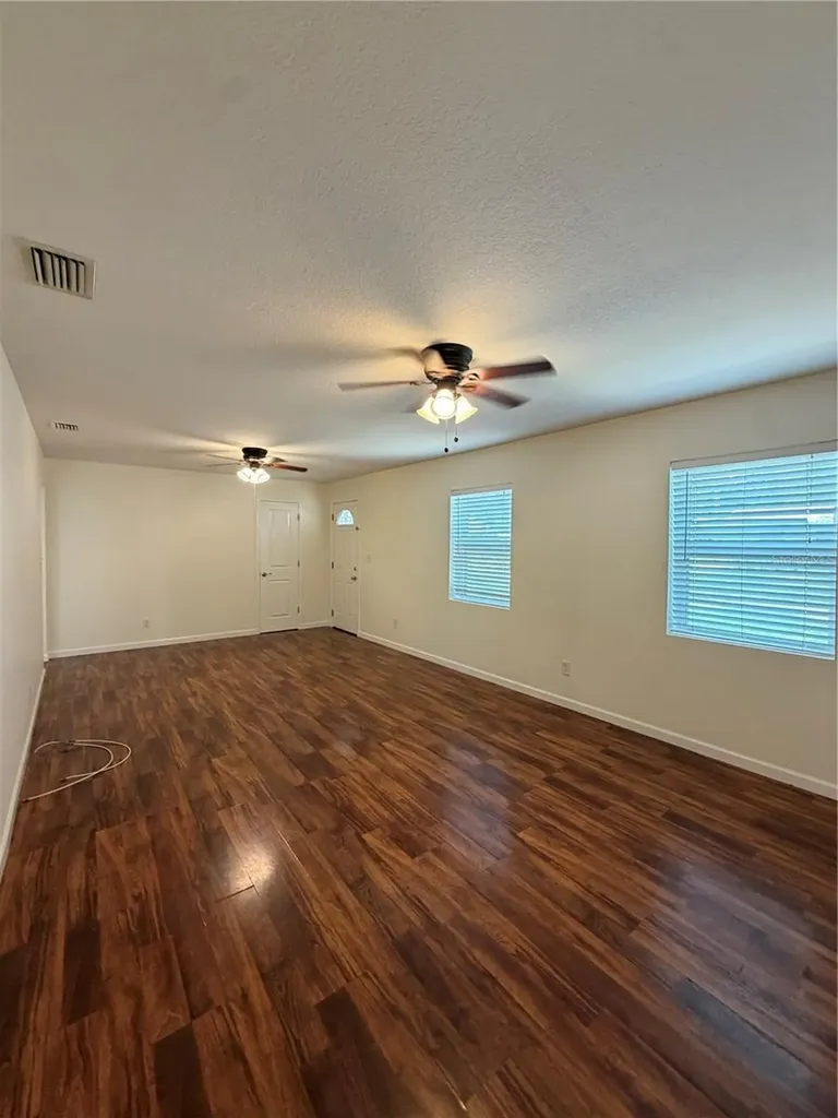 609 Gray Avenue Wildwood FL 34785