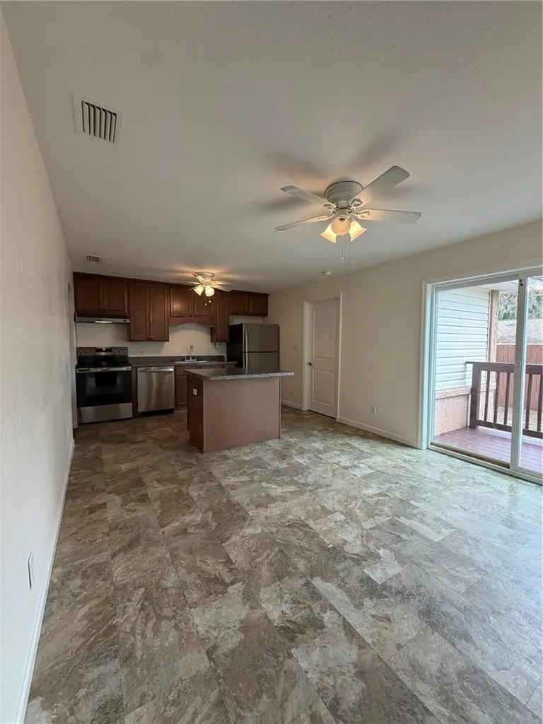 609 Gray Avenue Wildwood FL 34785