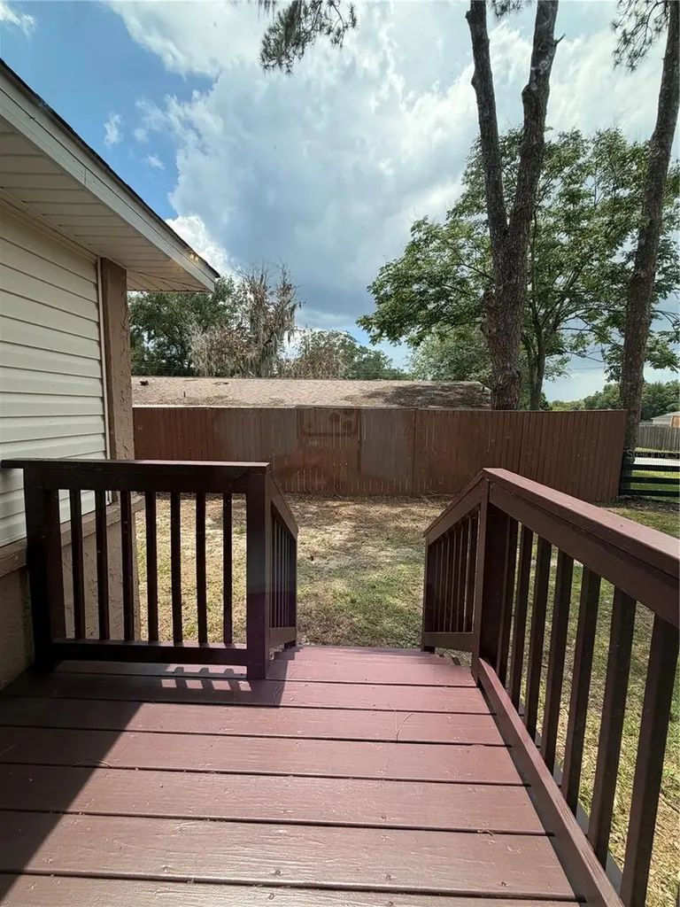 609 Gray Avenue Wildwood FL 34785