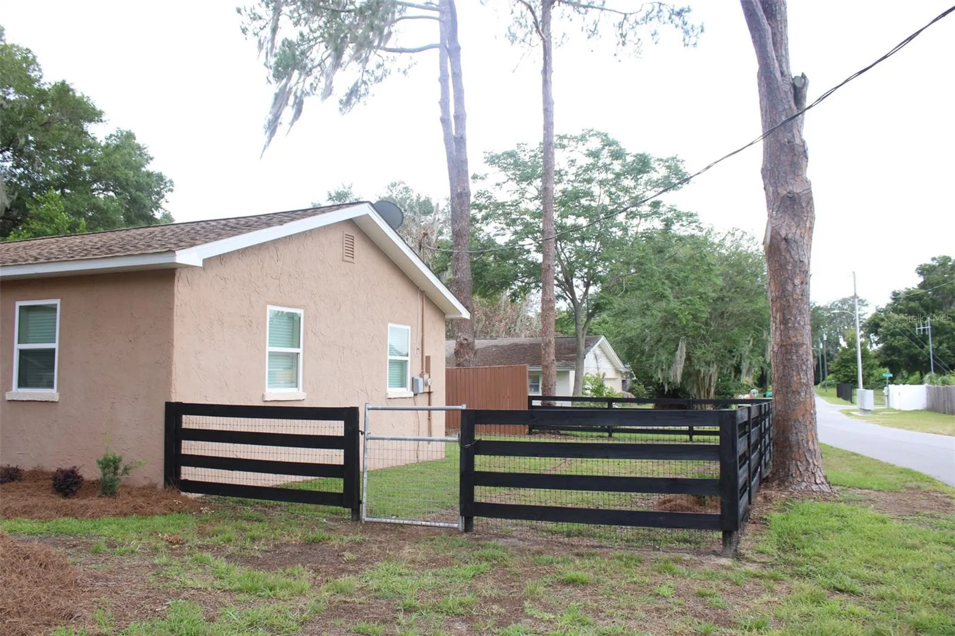 609 Gray Avenue Wildwood FL 34785