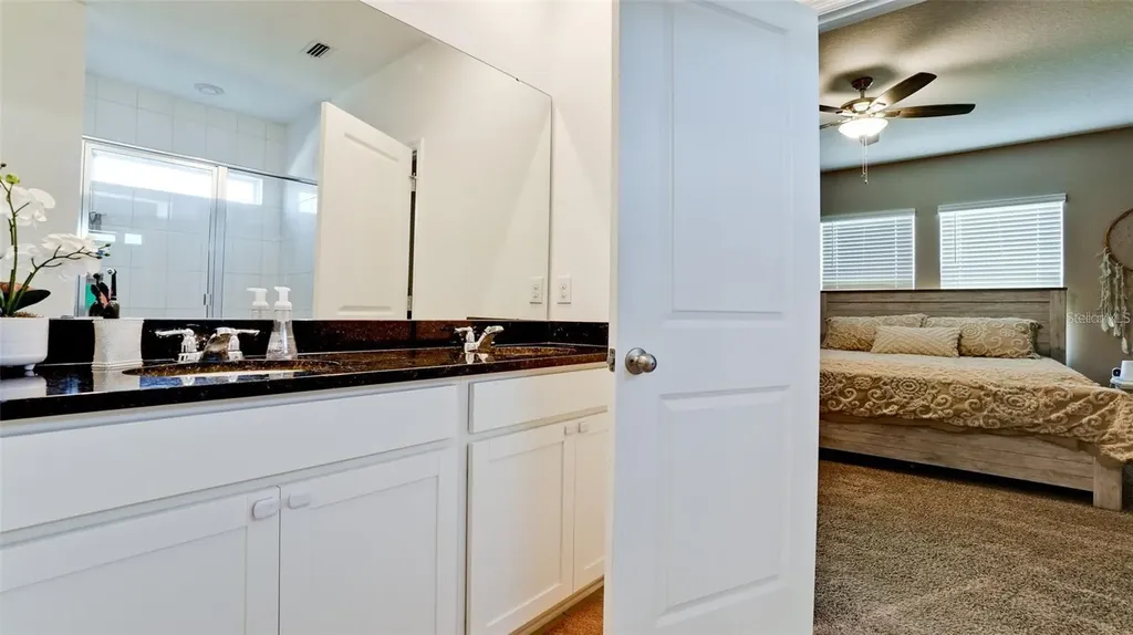 5517 Los Robles Court Palmetto FL 34221
