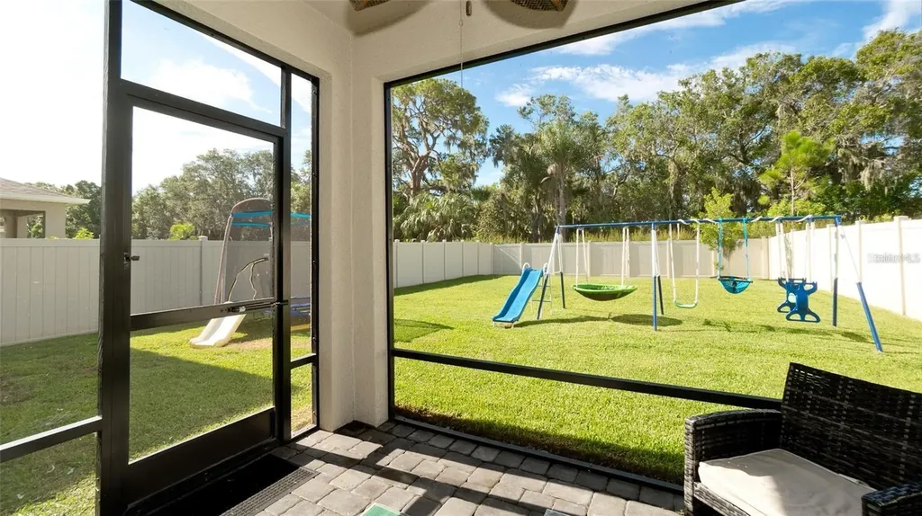 5517 Los Robles Court Palmetto FL 34221