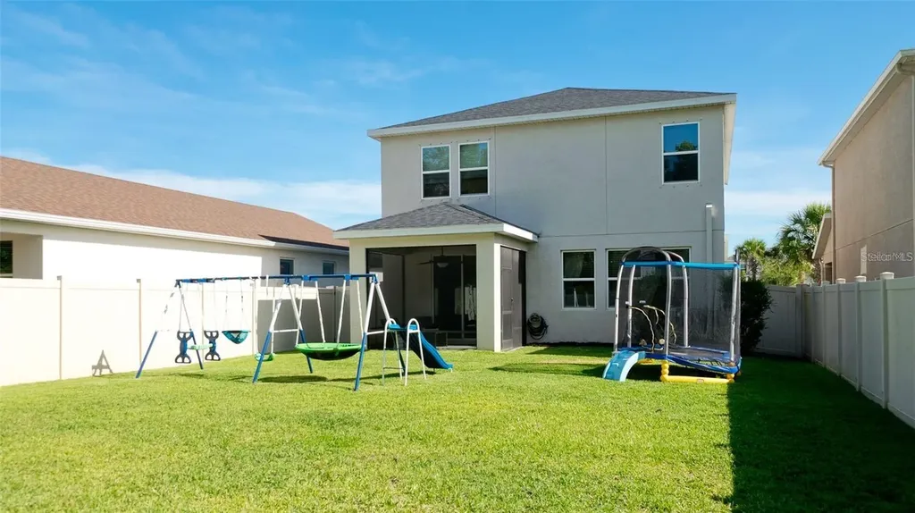 5517 Los Robles Court Palmetto FL 34221