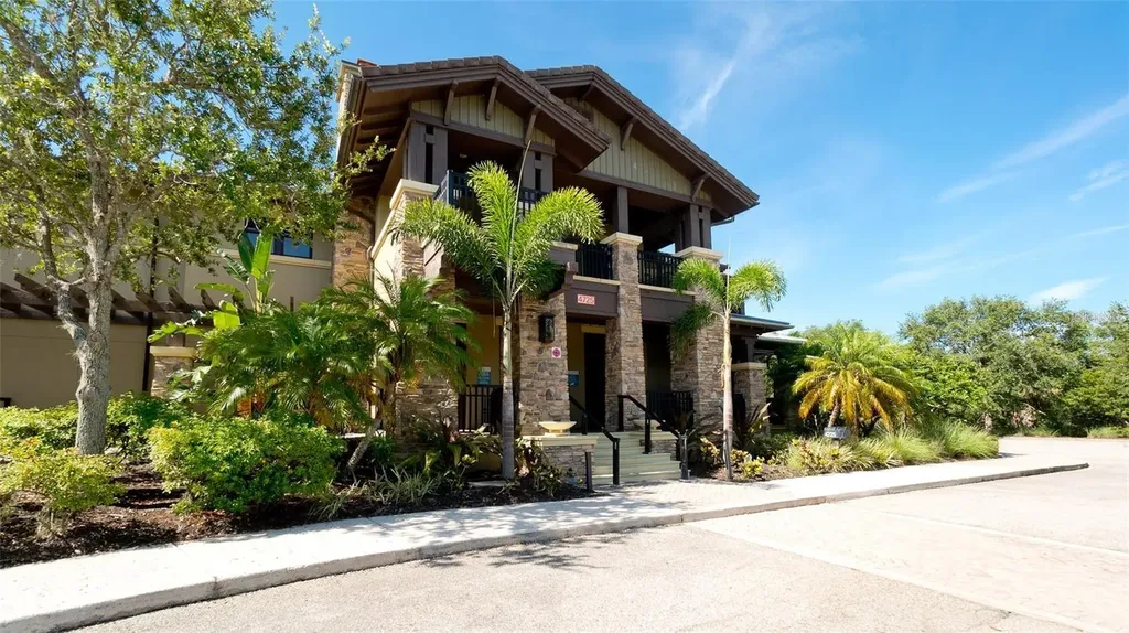 5517 Los Robles Court Palmetto FL 34221