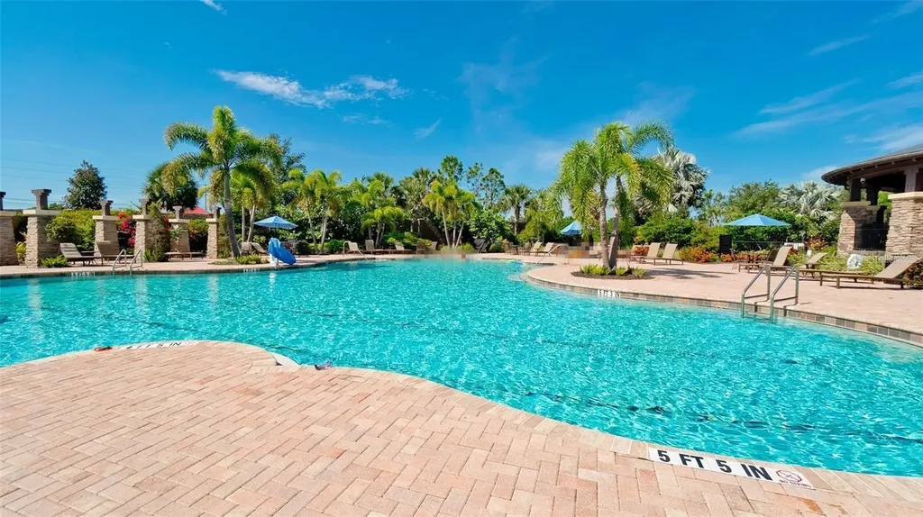 5517 Los Robles Court Palmetto FL 34221