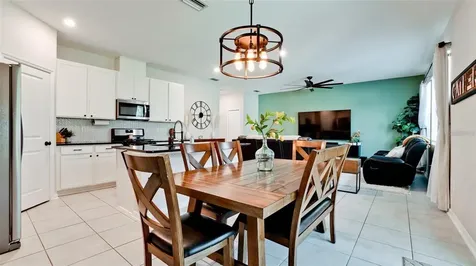 5517 Los Robles Court Palmetto FL 34221