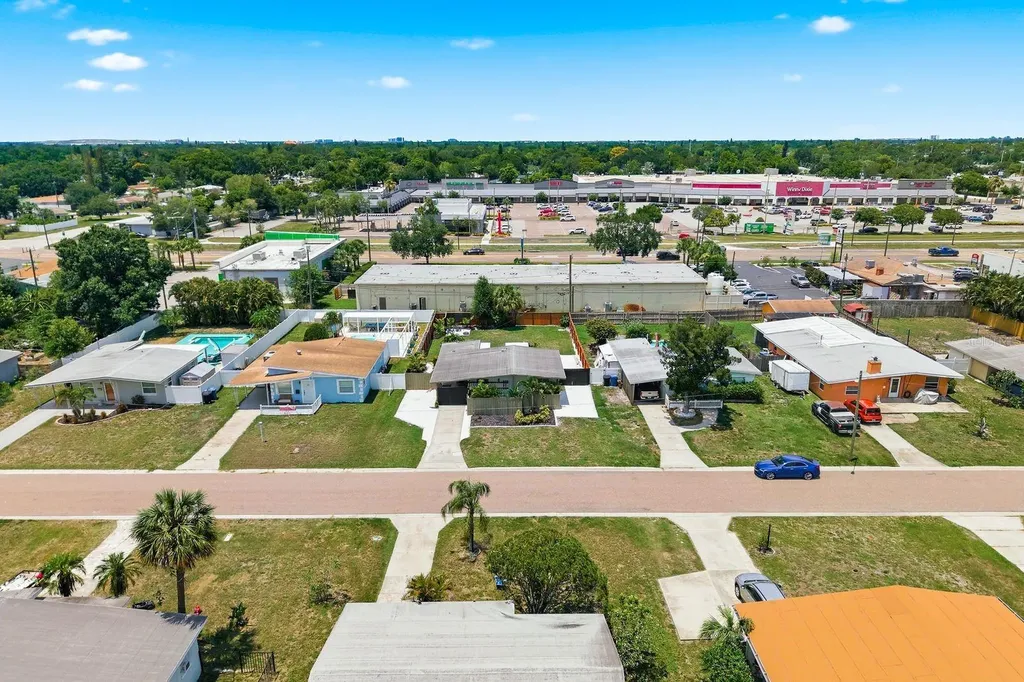 1111 61st Avenue N St Petersburg FL 33703