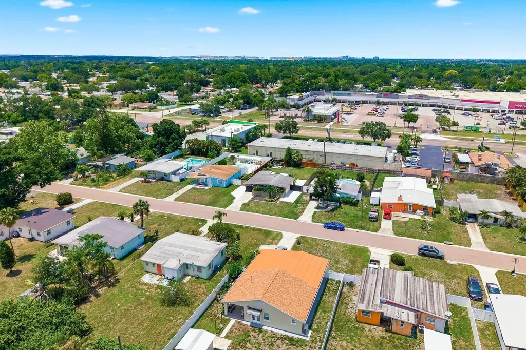 1111 61st Avenue N St Petersburg FL 33703