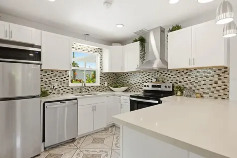 1111 61st Avenue N St Petersburg FL 33703