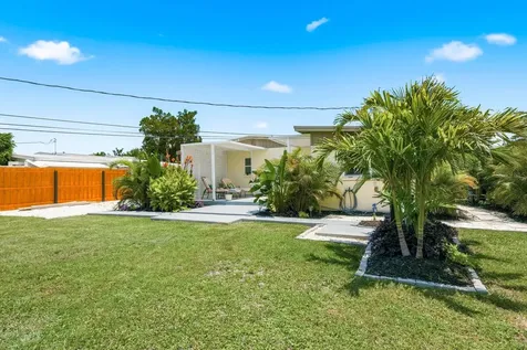 1111 61st Avenue N St Petersburg FL 33703