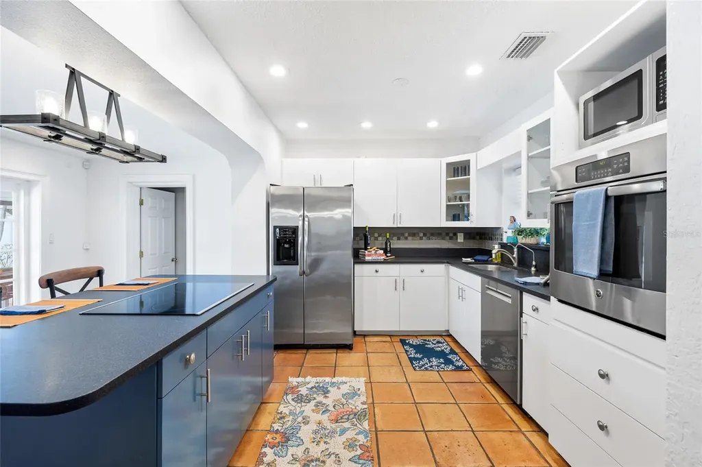 4217 W Morrison Avenue Tampa FL 33629