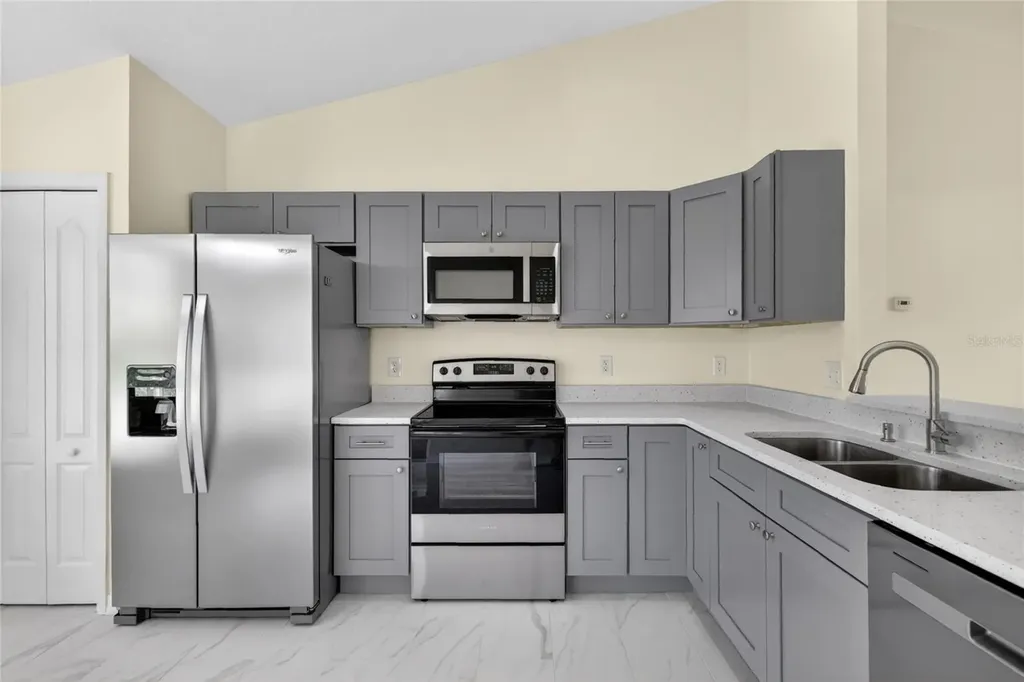 2717 Savannah Drive Leesburg FL 34748