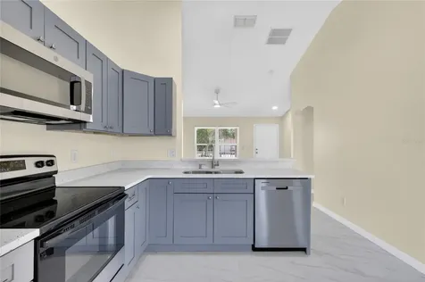 2717 Savannah Drive Leesburg FL 34748