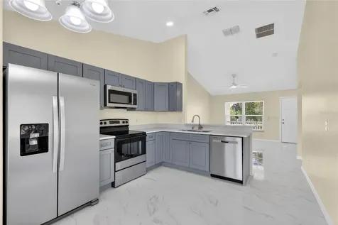 2717 Savannah Drive Leesburg FL 34748