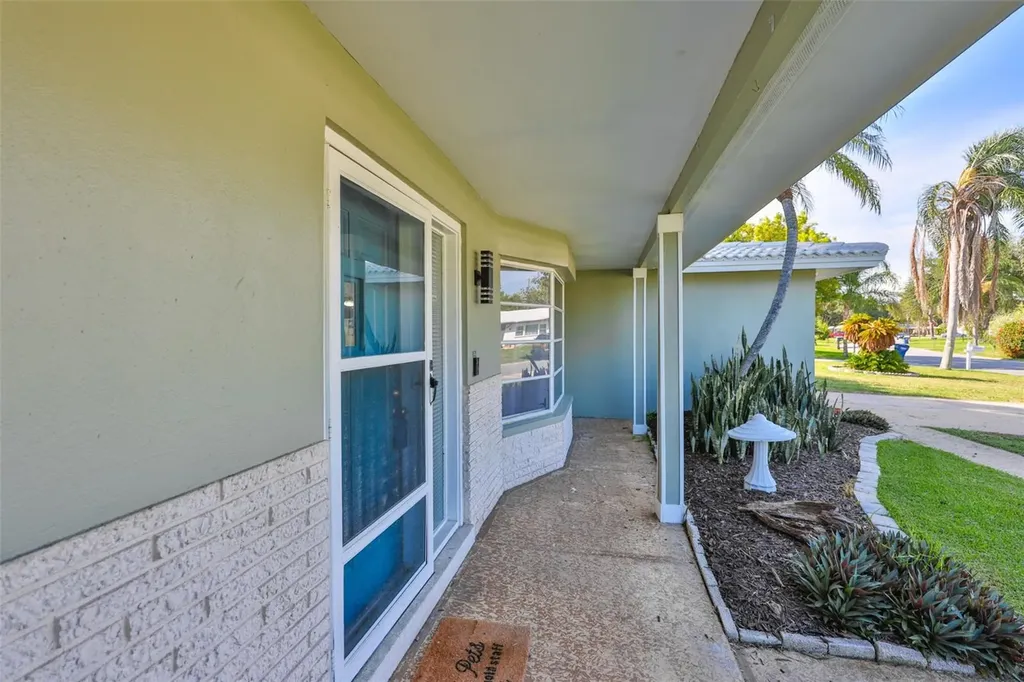 2335 Surrey Lane Clearwater FL 33763