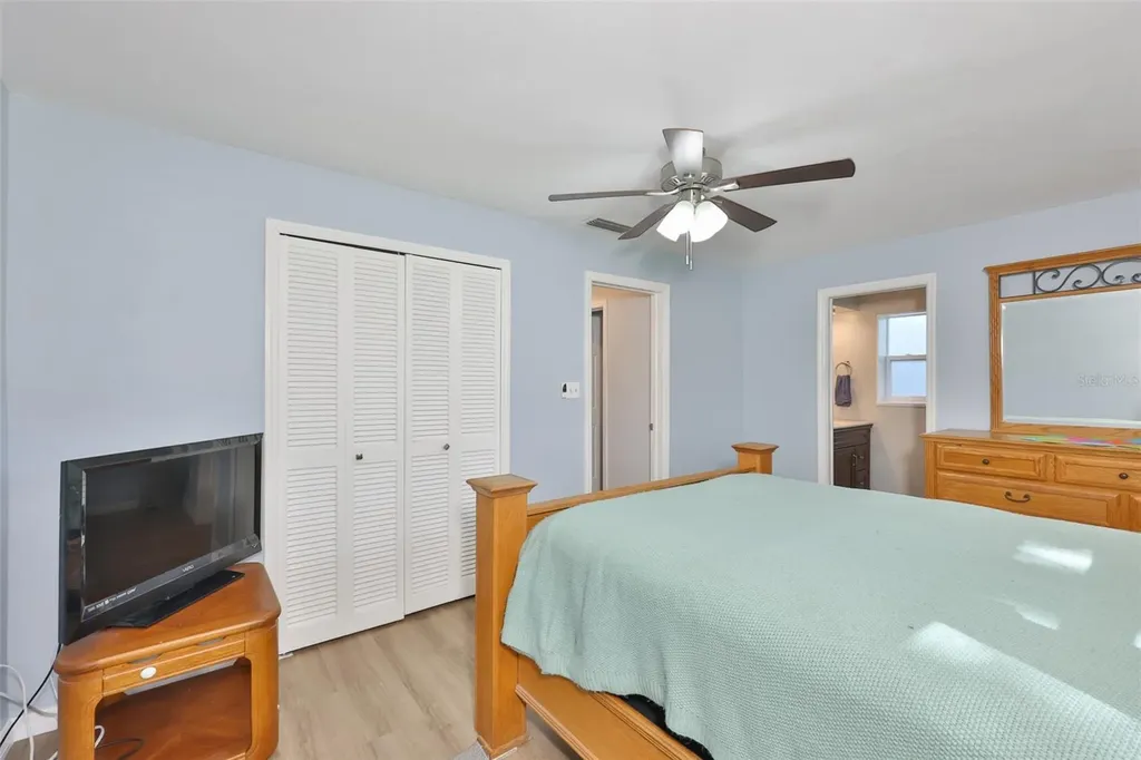 2335 Surrey Lane Clearwater FL 33763
