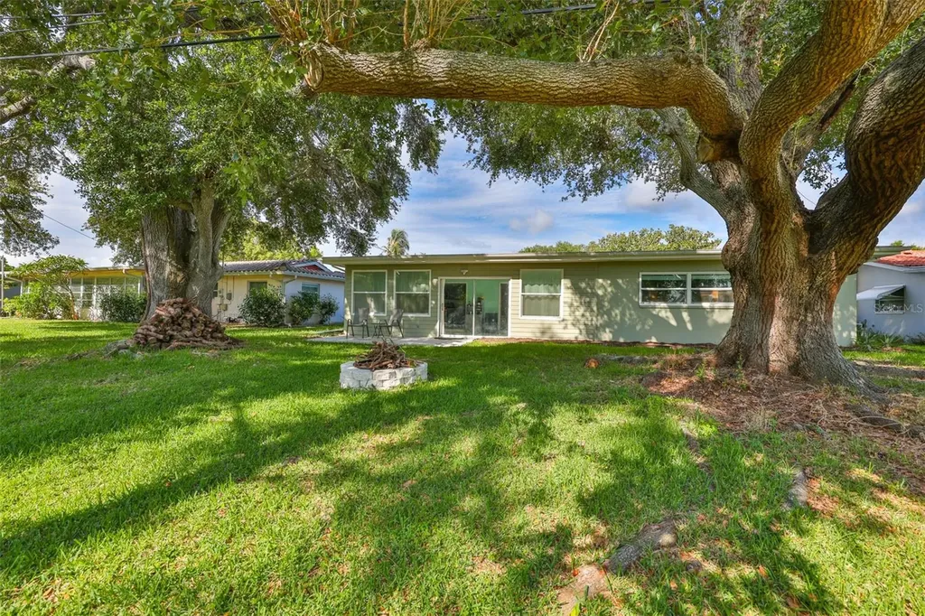 2335 Surrey Lane Clearwater FL 33763