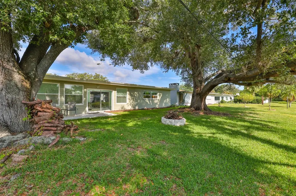 2335 Surrey Lane Clearwater FL 33763