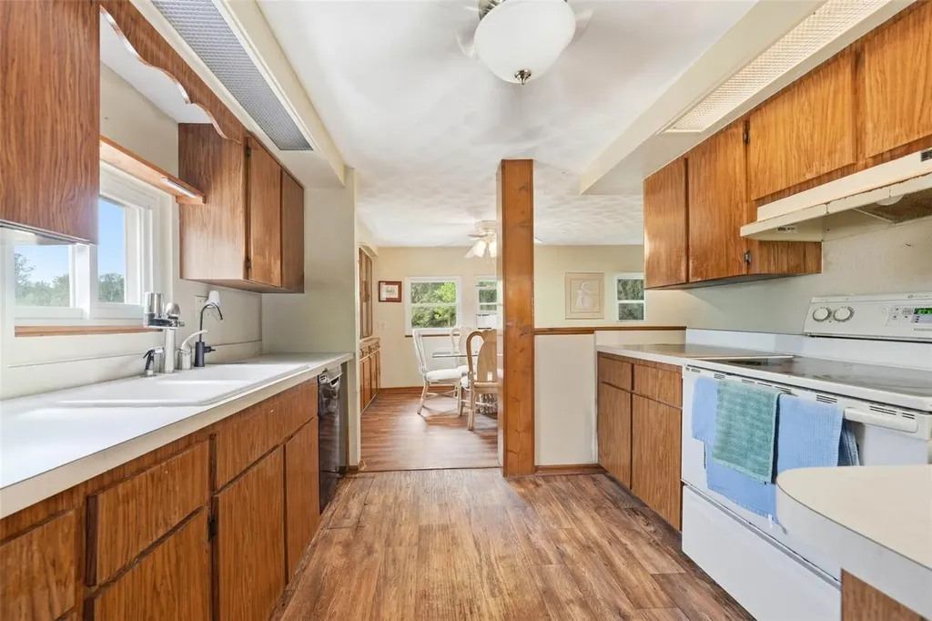 9380 N Cedar Cove Road Dunnellon FL 34434
