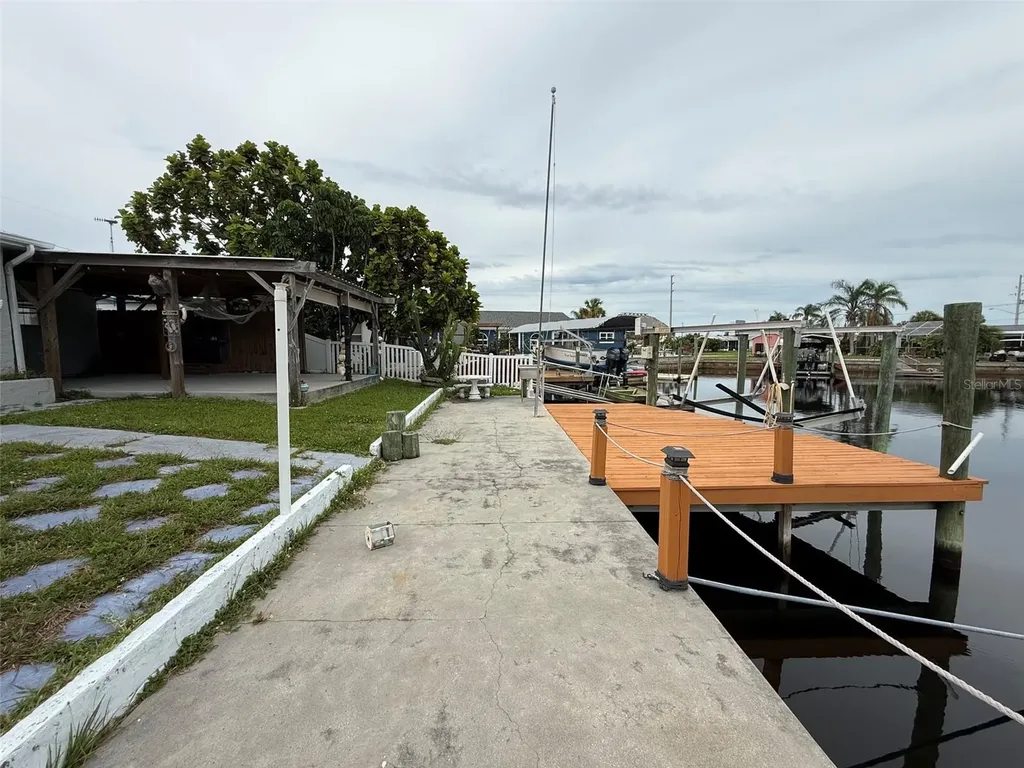 12739 3rd Isle Hudson FL 34667