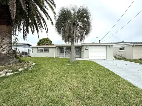 12739 3rd Isle Hudson FL 34667