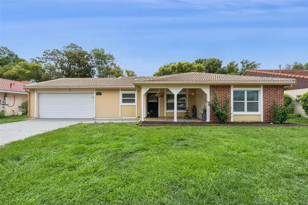 5246 Mayapple Circle Orlando FL 32821