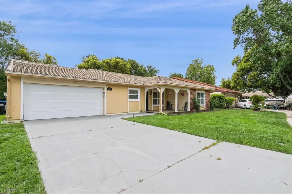 5246 Mayapple Circle Orlando FL 32821