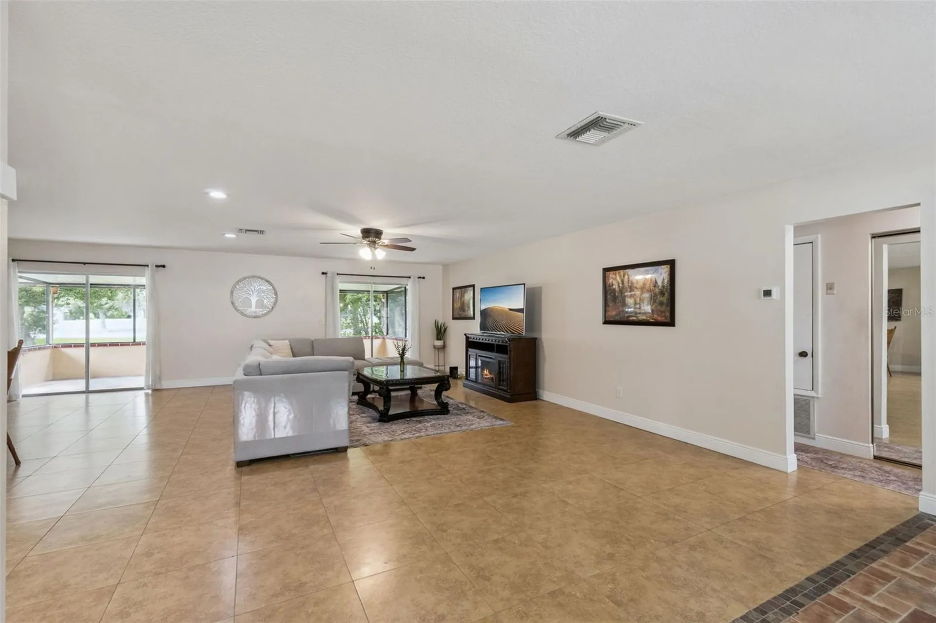 5246 Mayapple Circle Orlando FL 32821