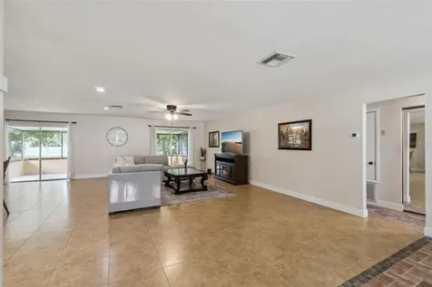 5246 Mayapple Circle Orlando FL 32821