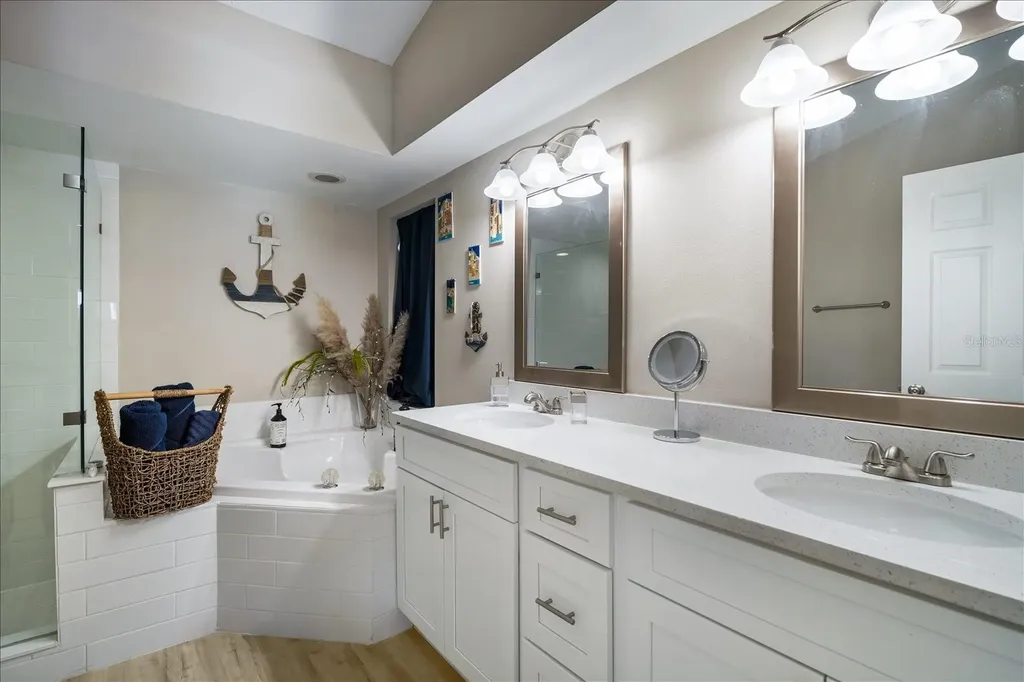 2110 Laindale Place Valrico FL 33596