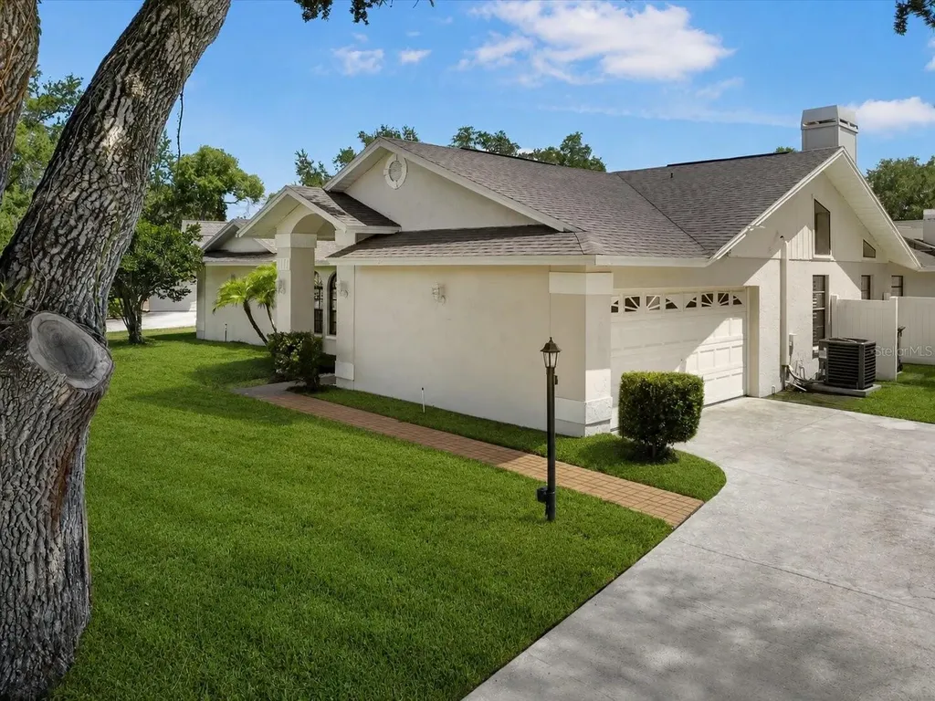2110 Laindale Place Valrico FL 33596