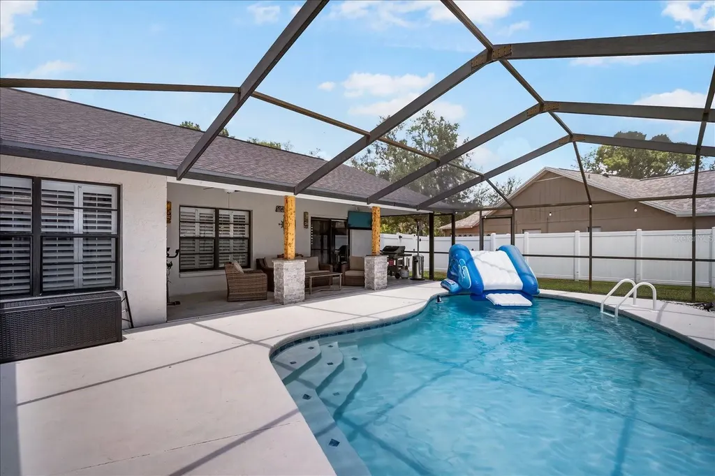 2110 Laindale Place Valrico FL 33596