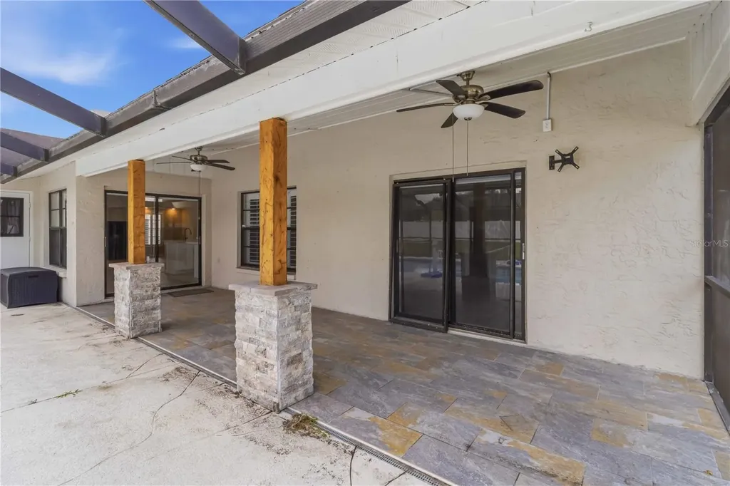 2110 Laindale Place Valrico FL 33596