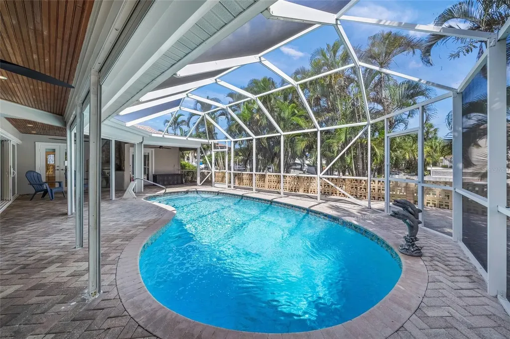 549 Halyard Lane Longboat Key FL 34228