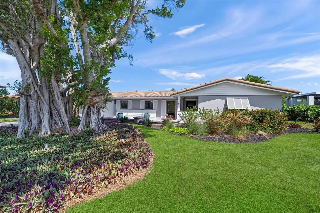 549 Halyard Lane Longboat Key FL 34228