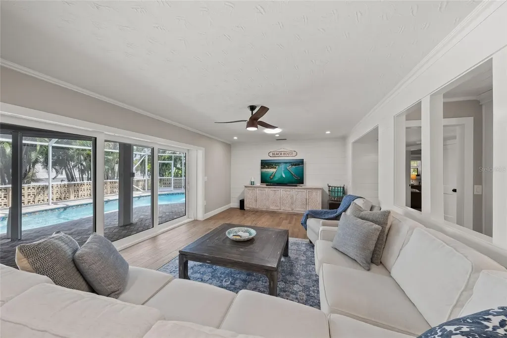 549 Halyard Lane Longboat Key FL 34228