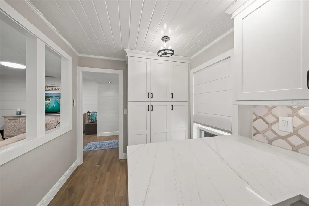 549 Halyard Lane Longboat Key FL 34228