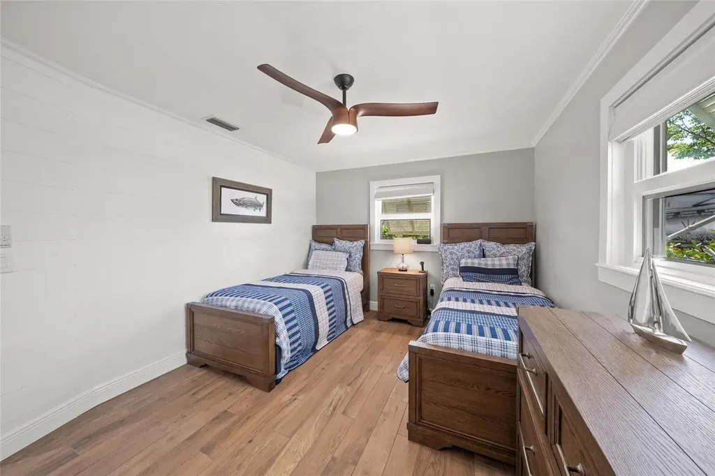 549 Halyard Lane Longboat Key FL 34228