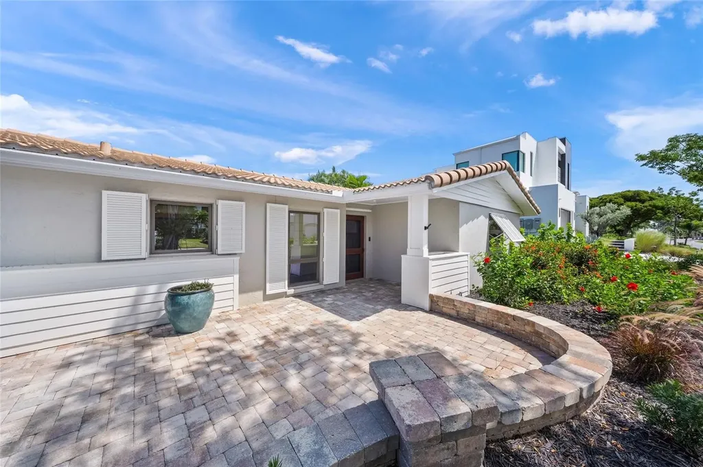 549 Halyard Lane Longboat Key FL 34228