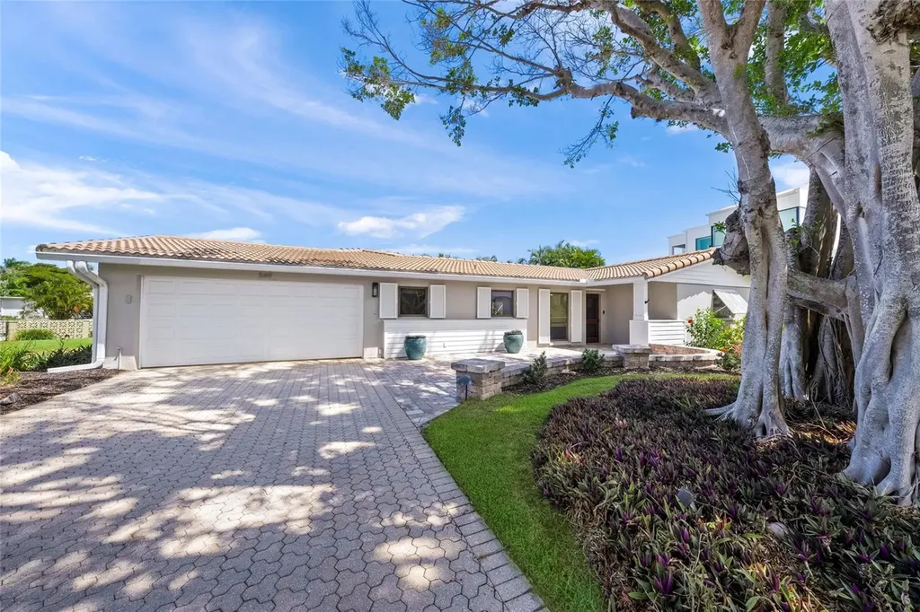 549 Halyard Lane Longboat Key FL 34228