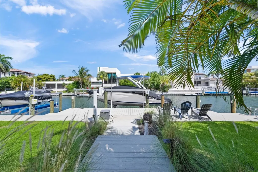 549 Halyard Lane Longboat Key FL 34228