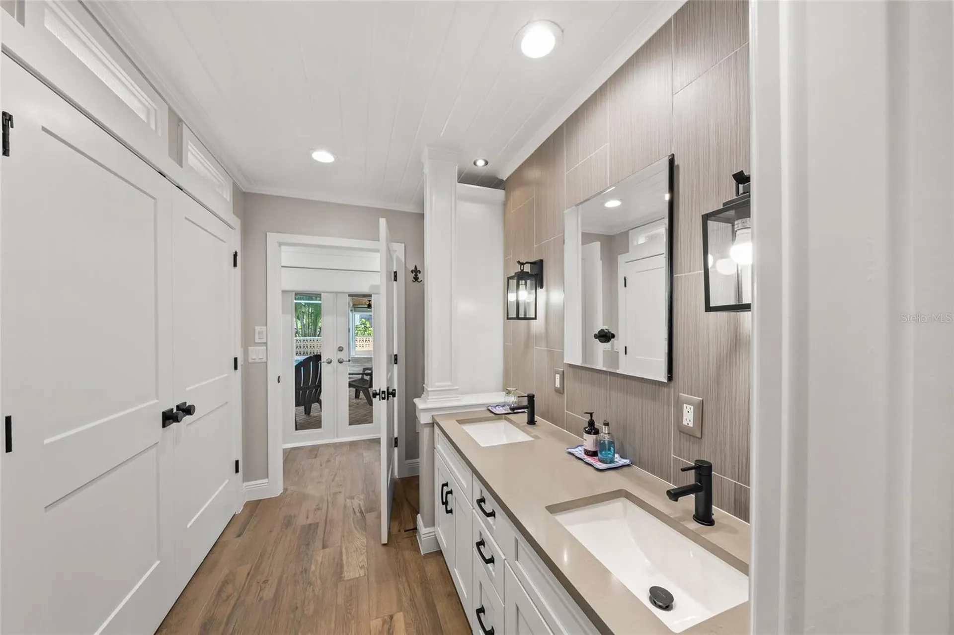 549 Halyard Lane Longboat Key FL 34228