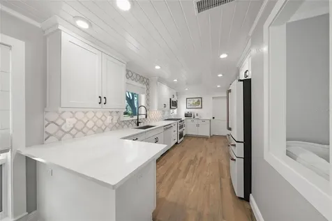549 Halyard Lane Longboat Key FL 34228