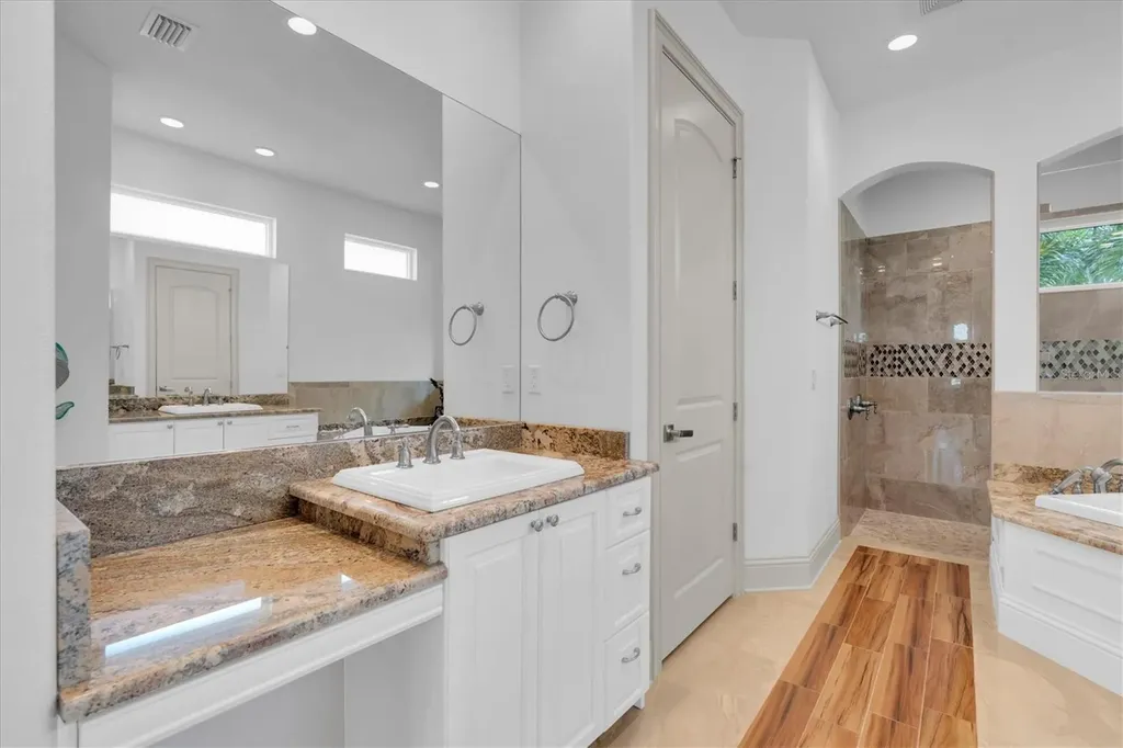 811 Birdie Way Apollo Beach FL 33572