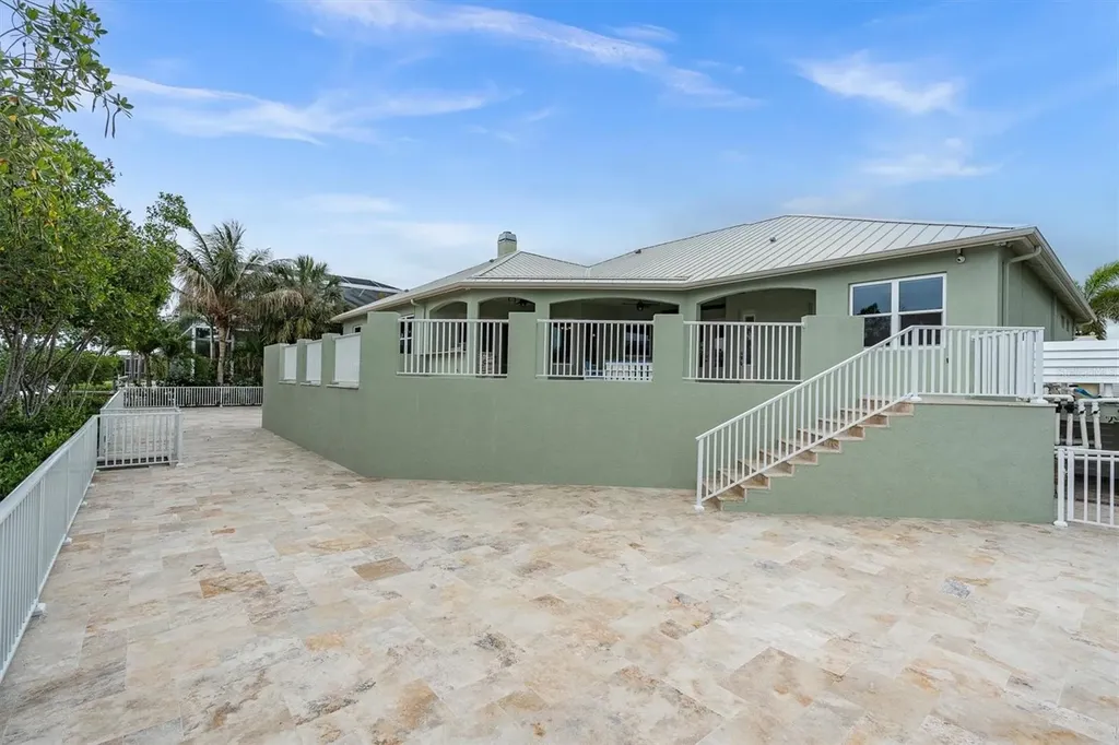 811 Birdie Way Apollo Beach FL 33572