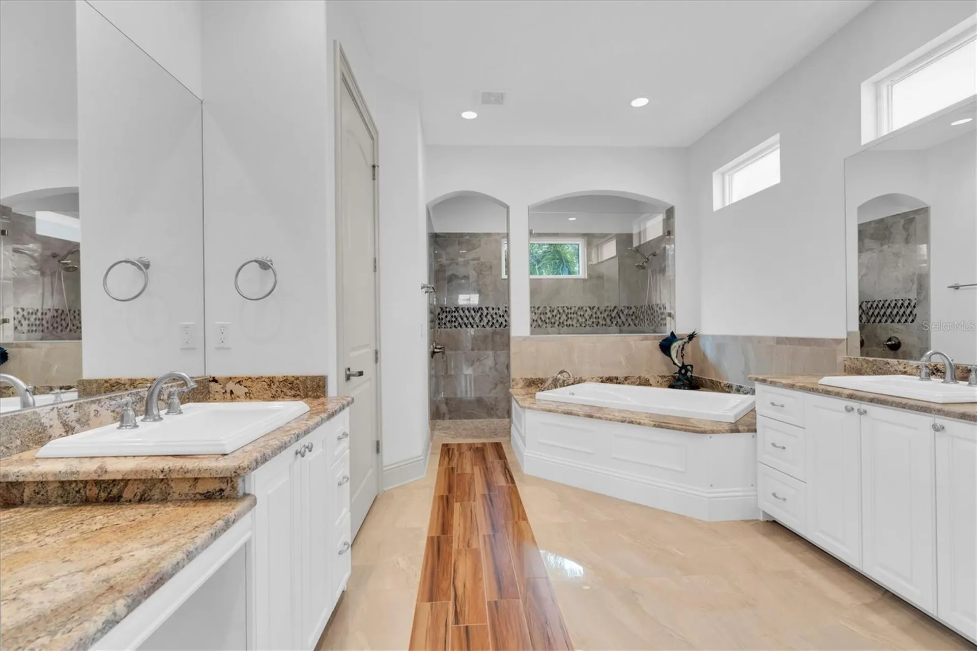 811 Birdie Way Apollo Beach FL 33572