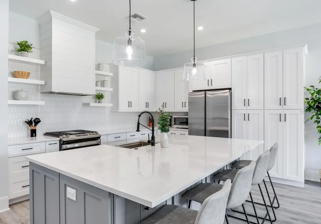 140 174th Avenue E Redington Shores FL 33708
